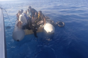 Ayvacık açıklarında 24 kaçak göçmen yakalandı