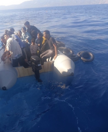 Ayvacık açıklarında 24 kaçak göçmen yakalandı