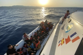 Ayvacık açıklarında 30’u çocuk, 75 kaçak göçmen yakalandı