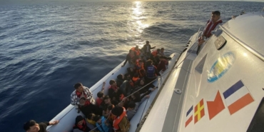 Ayvacık açıklarında 30’u çocuk, 75 kaçak göçmen yakalandı