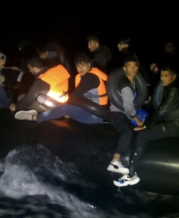 Ayvacık açıklarında 31 kaçak göçmen yakalandı