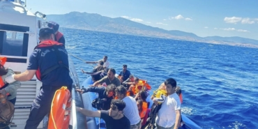 Ayvacık açıklarında 42 kaçak göçmen kurtarıldı