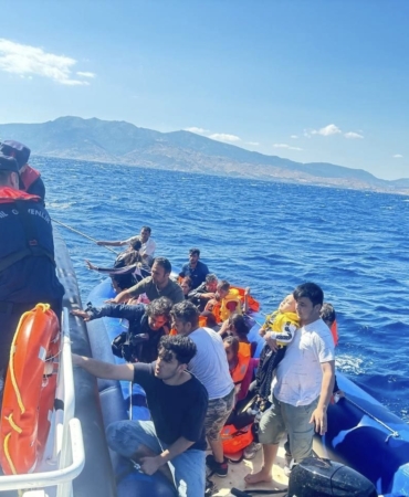 Ayvacık açıklarında 42 kaçak göçmen kurtarıldı