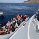 Ayvacık açıklarında 54 kaçak göçmen yakalandı