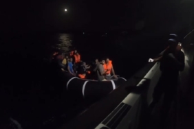 Ayvacık açıklarında Yunan unsurlarınca ölüme terk edilen 34 kaçak göçmen kurtarıldı