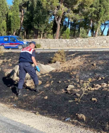 Ayvacık’ta yangının ilk çıktığı noktada jandarma incelemelerde bulundu