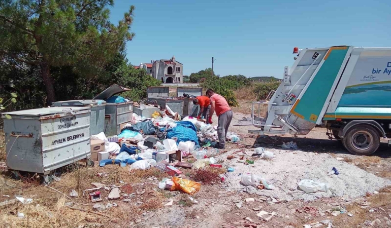 Ayvalık’ta belediye ekipleri 4 günde 3 660 ton çöp topladı