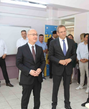 Ayvalık’ta karne heyecanı