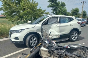 Ayvalık’ta motosiklet ile otomobil çarpıştı: 1 ölü, 1 yaralı