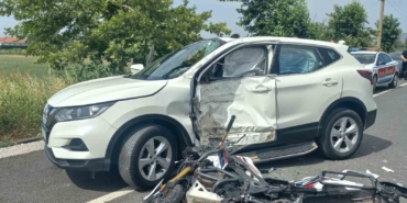 Ayvalık’ta motosiklet ile otomobil çarpıştı: 1 ölü, 1 yaralı