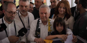 Aziz Yıldırım oyunu kullandı