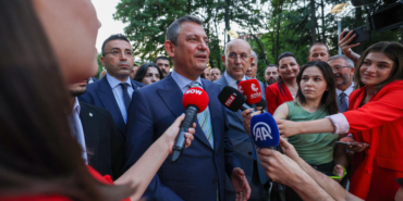 CHP GENEL BAŞKANI ÖZGÜR ÖZEL, 10 EKİM BARIŞ DERNEĞİ YEME