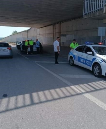 Babaeski’de emniyet ve jandarmadan ortak radar denetimi