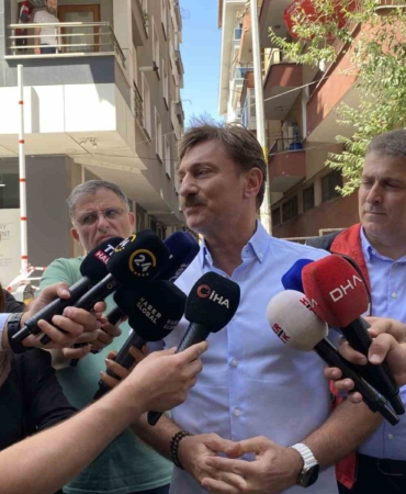 Bahçelievler Belediye Başkanı Bahadır, çatısı kısmen çöken binayı inceledi