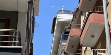 Bahçelievler’de binanın çatısında çökme yaşandı
