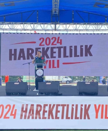 Bahçelievler’de Yaz Spor Okulları, Bakan Bak’ın katılımıyla düzenlenen törenle açıldı