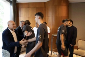 Bakan Bak ve Başkan Büyükekşi, A Milli Takım’a başarılar diledi