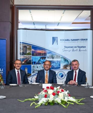 Bakan Özhaseki: "2026’da Avrupa Birliği ülkelerine sattığınız malı nasıl ürettiğinizi ispat etmek durumundasınız"