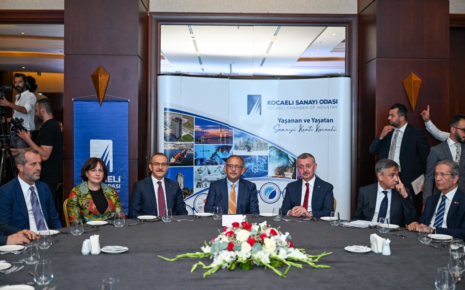 Bakan Özhaseki: "2026’da Avrupa Birliği ülkelerine sattığınız malı nasıl ürettiğinizi ispat etmek durumundasınız"