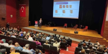 Bakan Yardımcısı Yelkenci: “Eğitim anlayışımızın öğretim programları ile insanı bütün yönleriyle ele almayı arzuluyoruz”