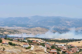 Balıkesir’de arazi yangınına havadan ve karadan müdahale ediliyor