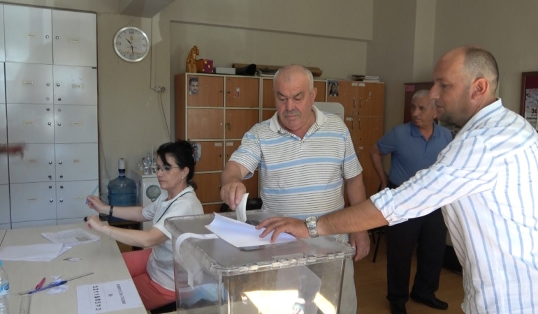 Balıkesir’de Bulgaristan vatandaşları için sandık kuruldu