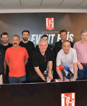 Balıkesirspor Teknik Direktör Levent Eriş’le sözleşme imzaladı