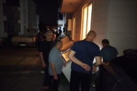 Balkon büyük gürültü ile çöktü