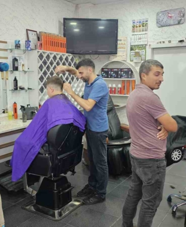 Bandırma’da berberlerin Kurban Bayramı mesaisi