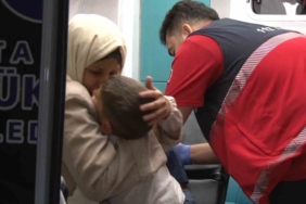 Başakşehir’de çocuklarını rehin alıp camdan sarkıtan baba gözaltına alındı