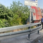 Başakşehir’de feci kaza: Bir kişi ölümden döndü, o anlar kamerada