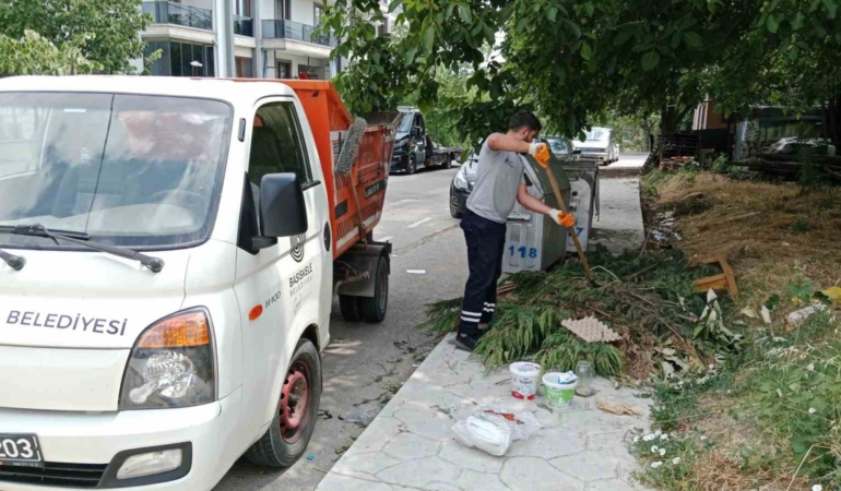 Başiskele’de işlek caddeler su tankerleriyle yıkanıyor