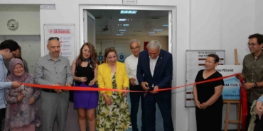 Başkan Bakkalcıoğlu “Dünyanın Renkleri” adlı resim sergisinin açılışına katıldı