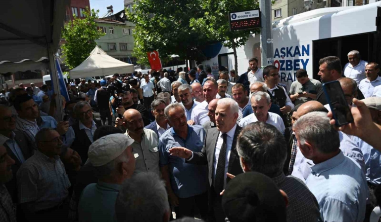 Başkan Bozbey makamını Büyükorhan’a taşıdı