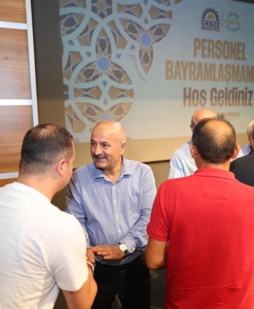 Başkan Büyükgöz personellerle bayramlaştı