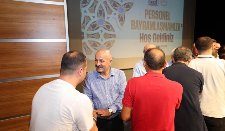 Başkan Büyükgöz personellerle bayramlaştı