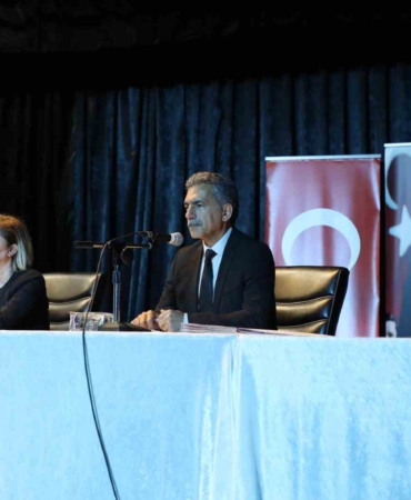 Başkan Deviren: "Gemlik Halk Market ve Aşevi kapanmayacak"