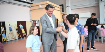 Başkan kocaman, özel çocukların hayır panayırında