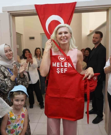 Başkan Subaşı’na özel hediye