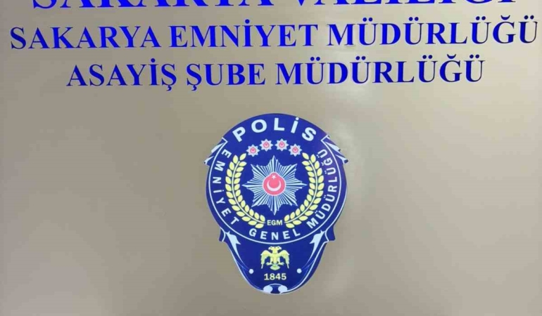 Bayram sabahı kuyumcudan 500 bin lira değerinde ziynet eşya çalan şüpheli yakalandı