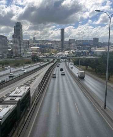Bayram tatilinin ilk günü İstanbul’da trafik boş kaldı