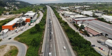 Bayram trafiğine yakalanmak istemeyenler Anadolu Otoyolu’nda akıcı yoğunluk oluşturdu