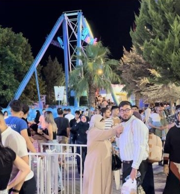 Bayramın ilk günü lunapark doldu taştı