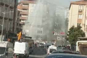 Bayrampaşa’da iş makinesi su borusunu patlattı