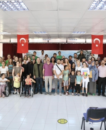 BBKT, BTO Özel Eğitim Uygulama Okulu’nda tiyatro sahneledi