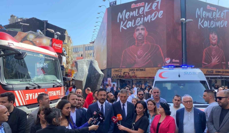 Beşiktaş Belediye Başkanı Rıza Akpolat ambulans ve itfaiye geçiş noktalarında denetimlerde bulundu