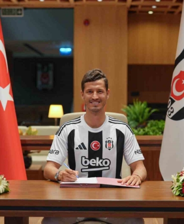Beşiktaş, Salih Uçan ile sözleşme yeniledi