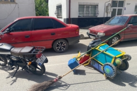 Bilecik’te yolda temizlik yapan işçiye motosiklet çarptı