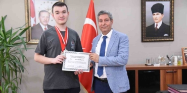 Bilim Olimpiyatları’nda Balıkesirli öğrencilerden büyük başarı
