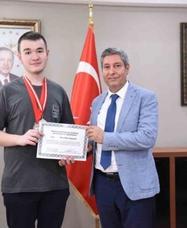 Bilim Olimpiyatları’nda Balıkesirli öğrencilerden büyük başarı